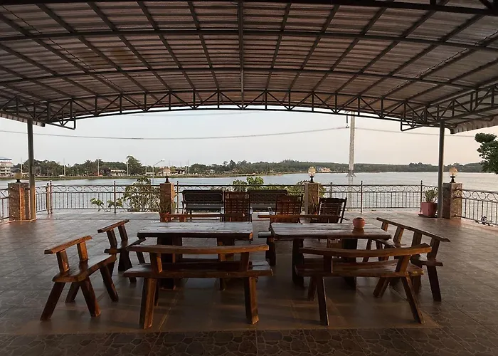 Lake Home Trat