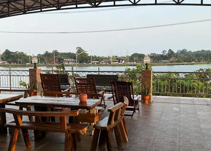 Lake Home Trat