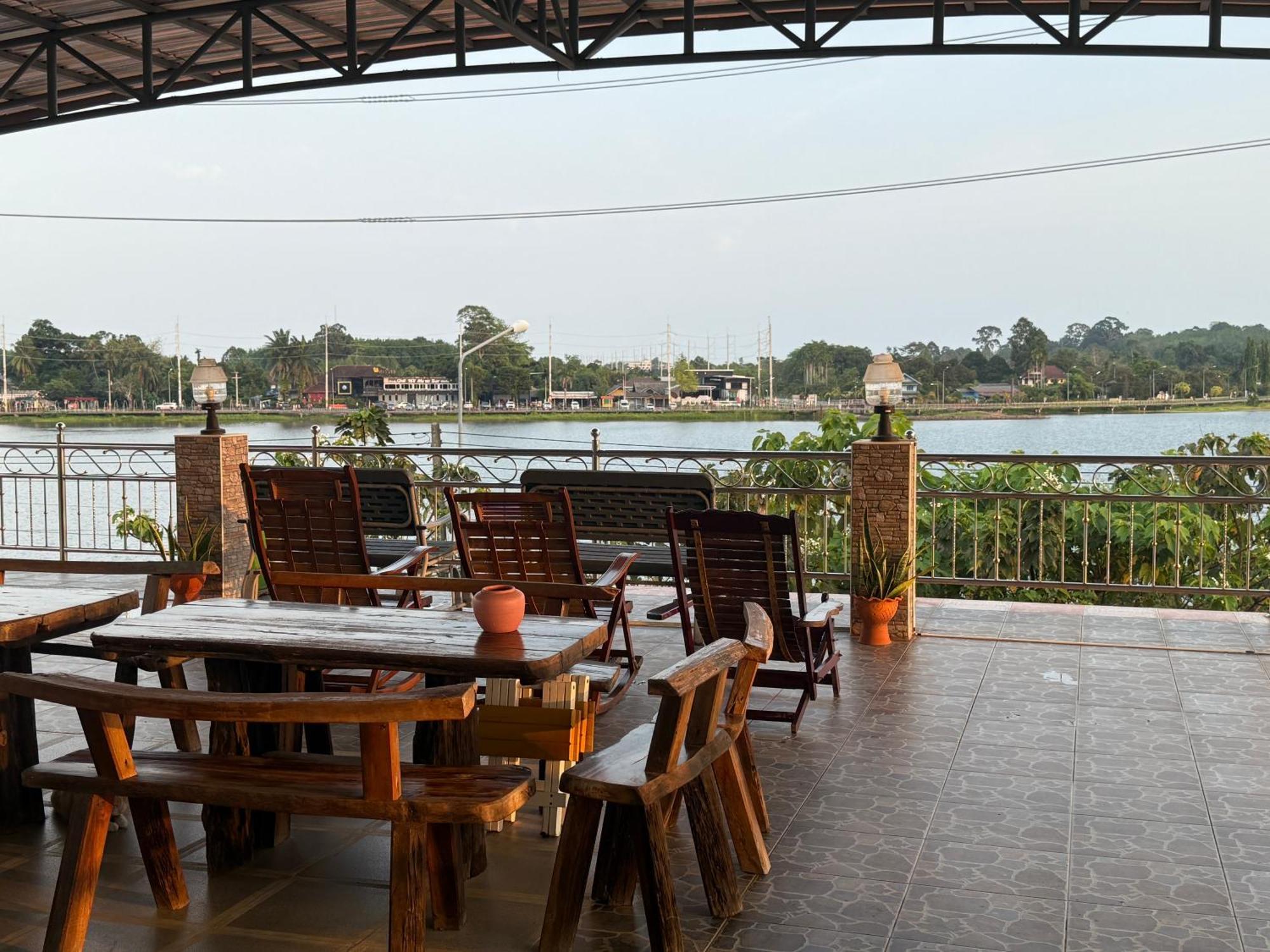 Homestay Lake Home Trat *